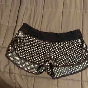 Size 8 Lululemon Short